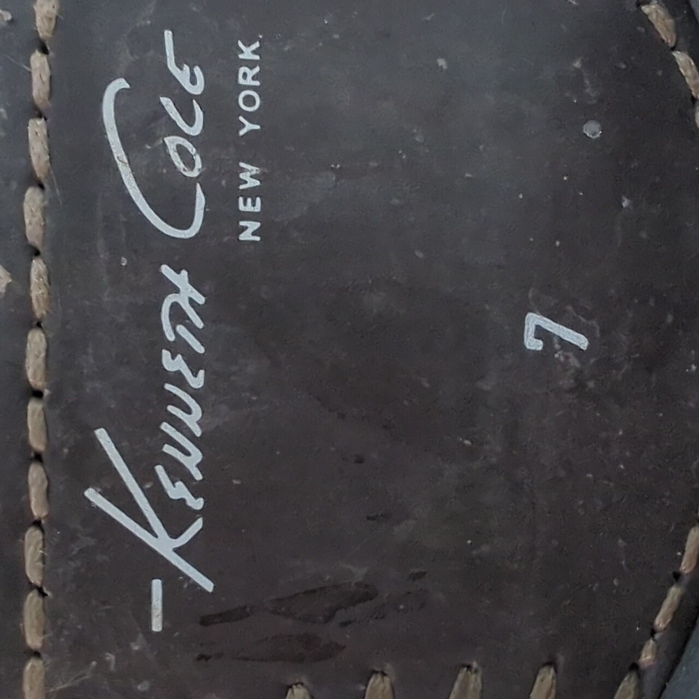 Boots - Picture 4 of 4